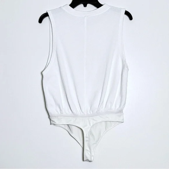 Intimately Free People White Sleeveless Bodysuit with Button Detail. Small - Picture 4 of 9
